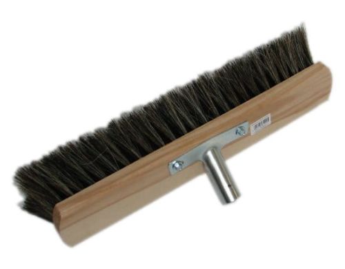 Zamiatacz z uchwytem metalowym 70 cm